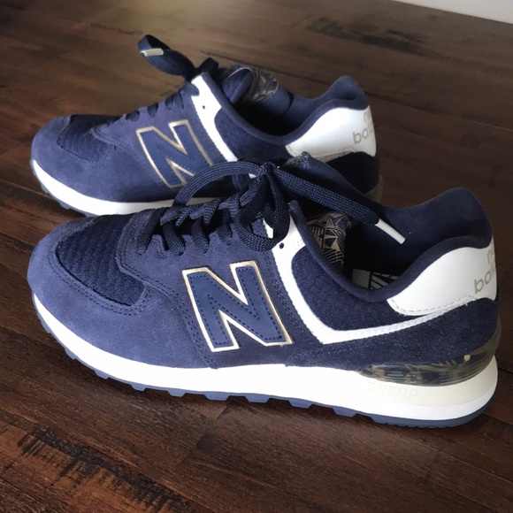 new balance 574 navy gold